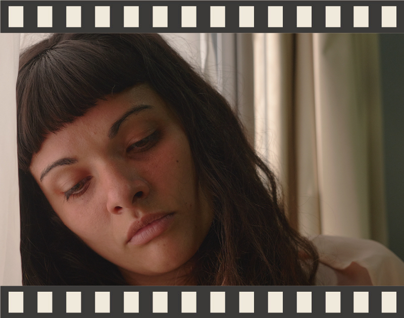 Una bruja blanca, abandonó sus poderes para encajar en la vida de un mortal, al separarse de él, buscará apoyo en su naturaleza para reconectarse con ella misma.